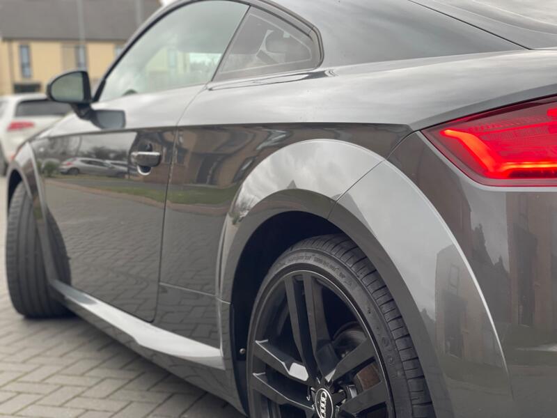 View AUDI TT 2.0 TDI ultra S line 