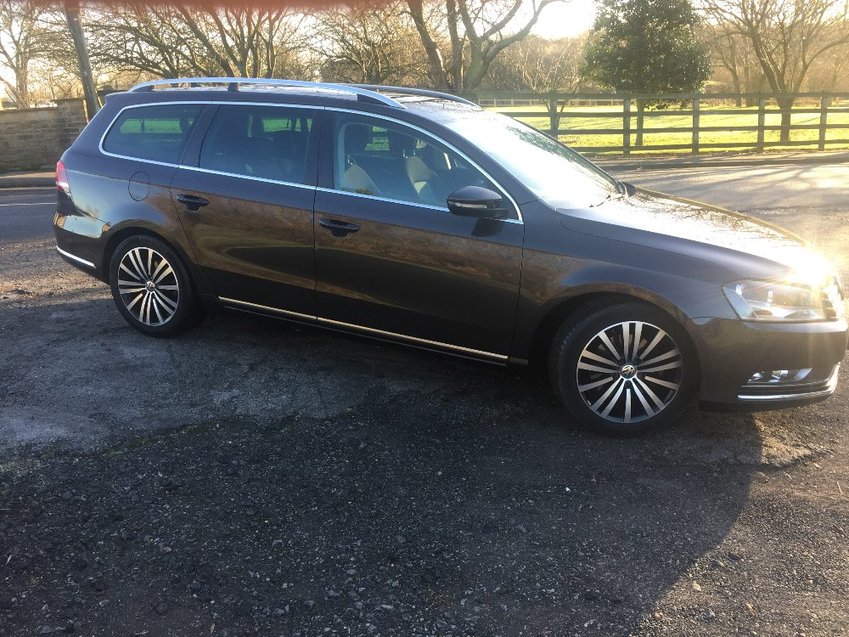 VOLKSWAGEN PASSAT