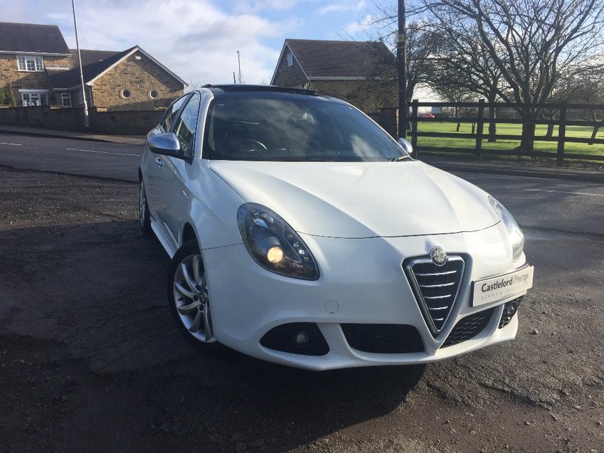 View ALFA ROMEO GIULIETTA JTDM-2 VELOCE S-S