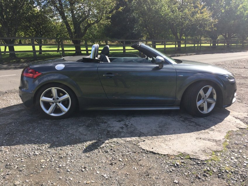 AUDI TT