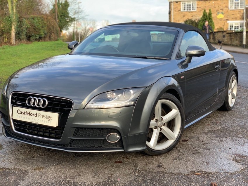 AUDI TT