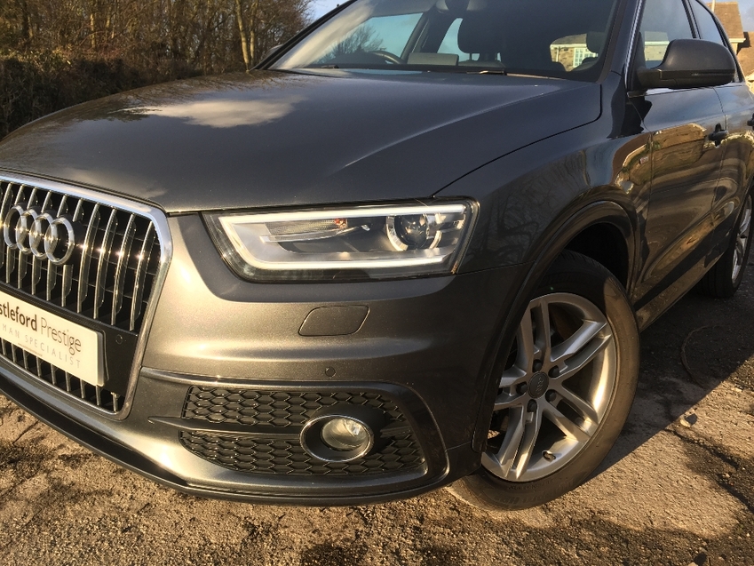 AUDI Q3