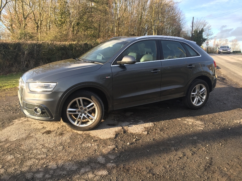 AUDI Q3