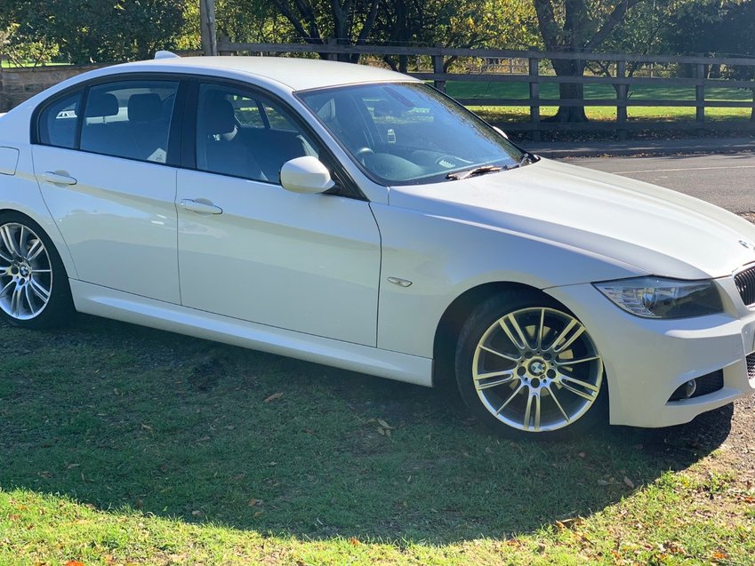 View BMW 3 SERIES 318I M SPORT