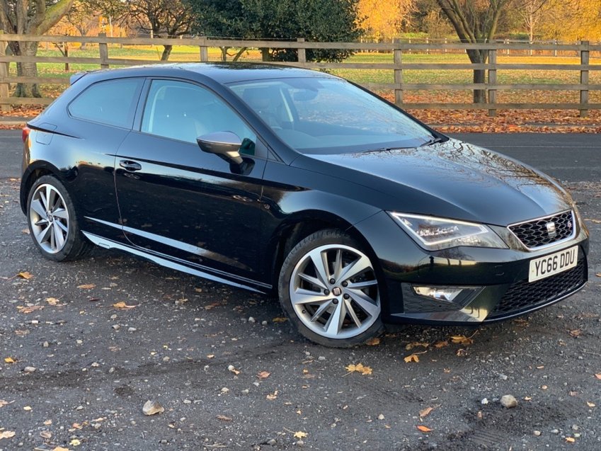 View SEAT LEON ECOTSI FR TITANIUM