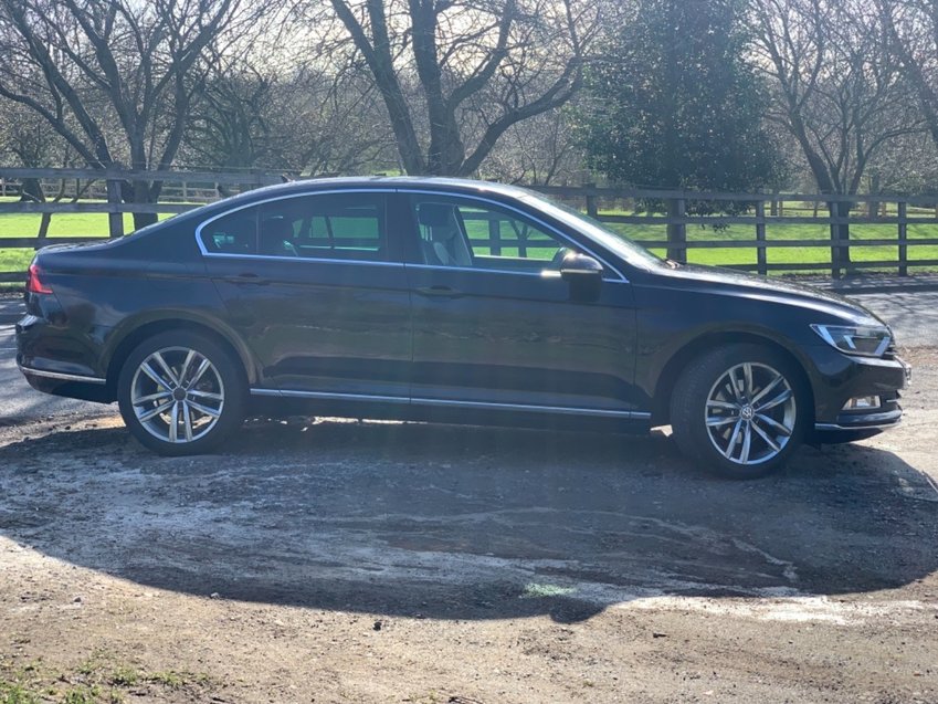 View VOLKSWAGEN PASSAT TDi 150 BlueMotion Start-Stop GT