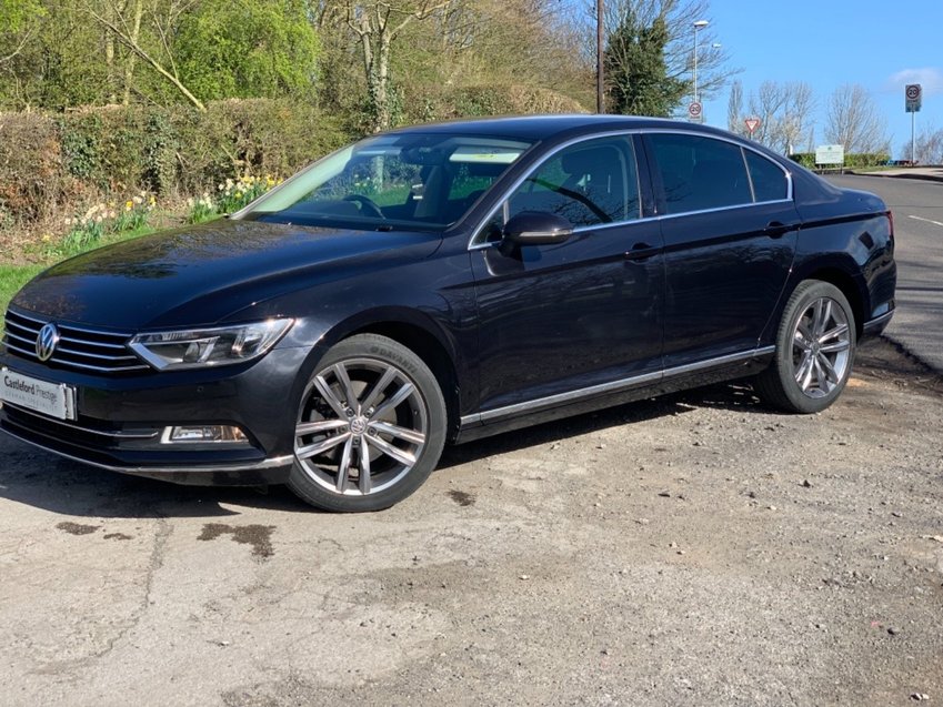 VOLKSWAGEN PASSAT