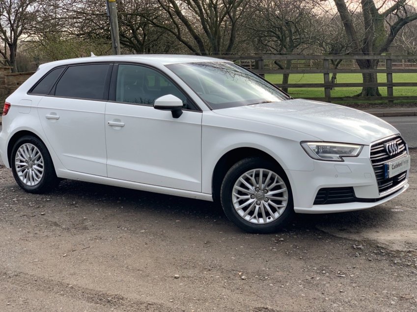 View AUDI A3 TDi 110 S tronic Auto Start-Stop SE Technik