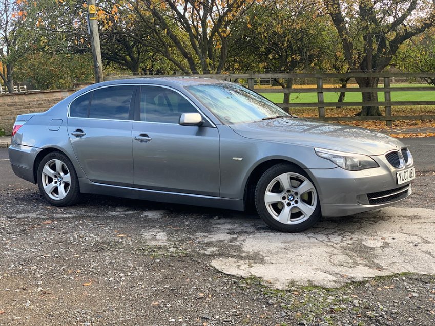 View BMW 5 SERIES 520d 520 SE