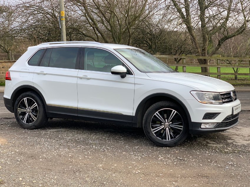 View VOLKSWAGEN TIGUAN TDi 150 SCR 2WD BlueMotion Start-Stop SE Navigation