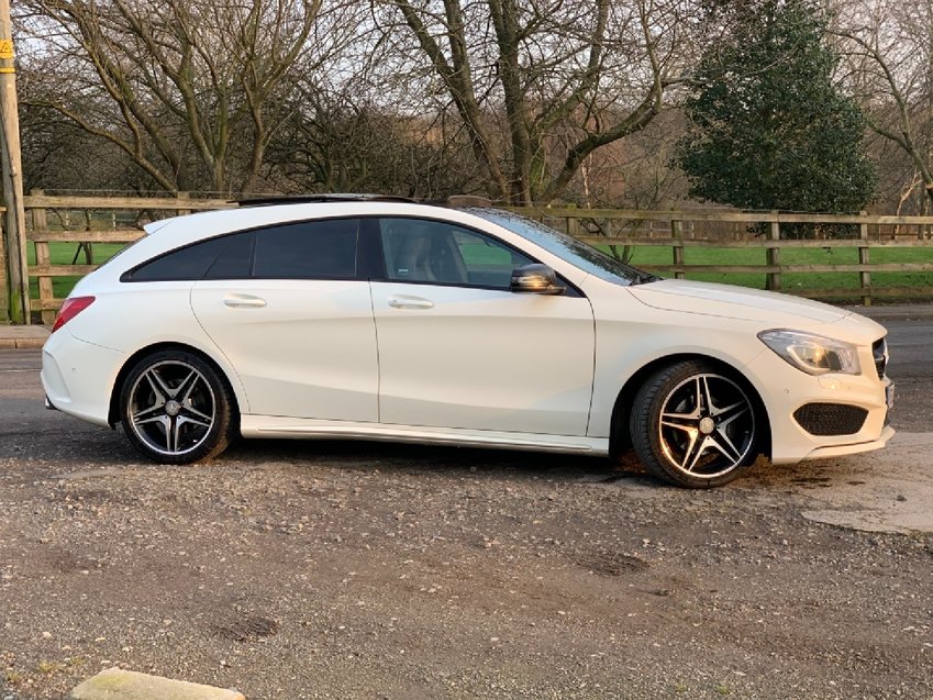 MERCEDES-BENZ CLA