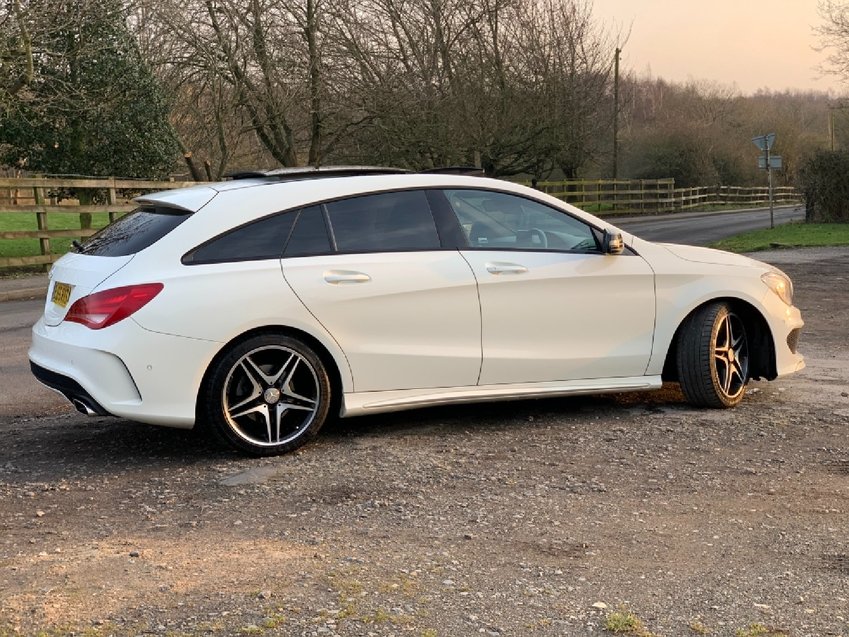 MERCEDES-BENZ CLA