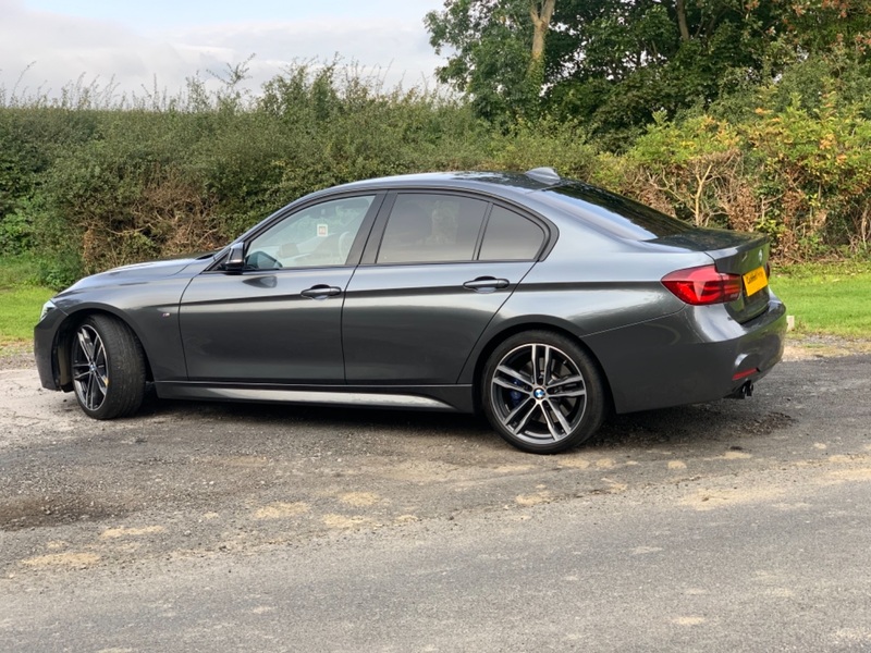 BMW 3 SERIES