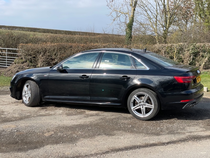 AUDI A4