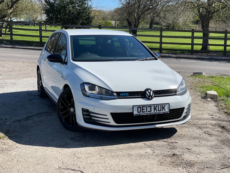 View VOLKSWAGEN GOLF GTD DSG