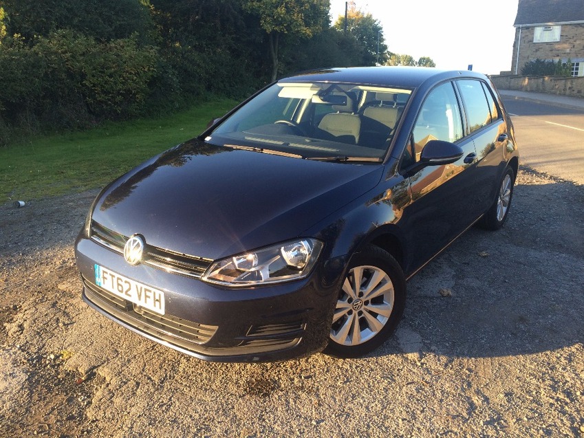 View VOLKSWAGEN GOLF SE TDI BLUEMOTION TECHNOLOGY