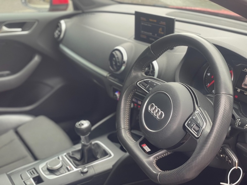 View AUDI A3 TDI S LINE