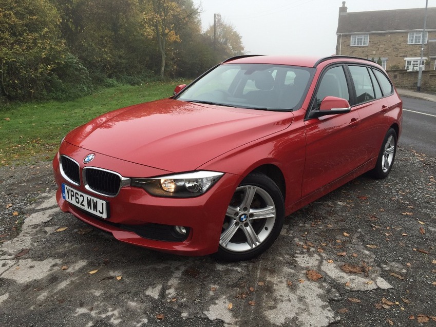 View BMW 3 SERIES 318D SE TOURING