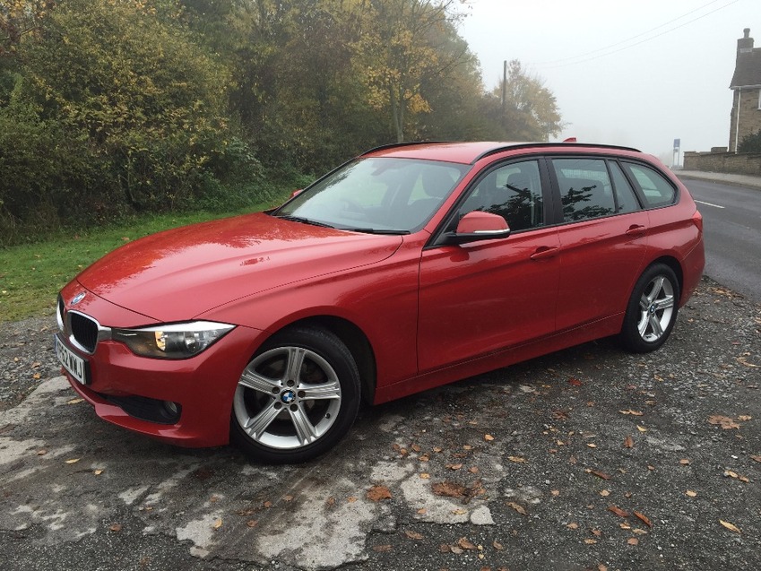 View BMW 3 SERIES 318D SE TOURING