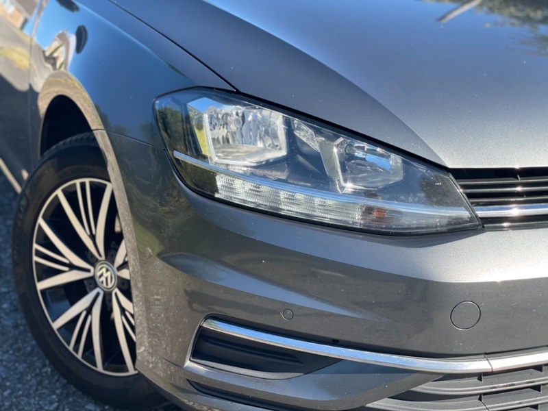 View VOLKSWAGEN GOLF SE TDI BLUEMOTION TECHNOLOGY