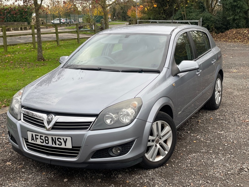 VAUXHALL ASTRA