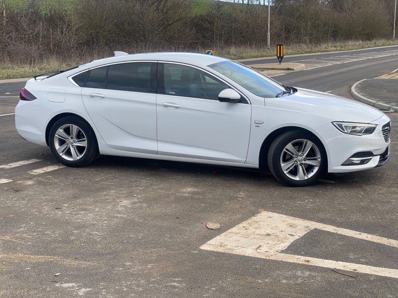 VAUXHALL INSIGNIA