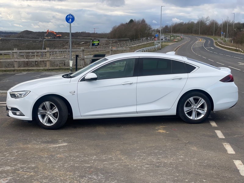 VAUXHALL INSIGNIA