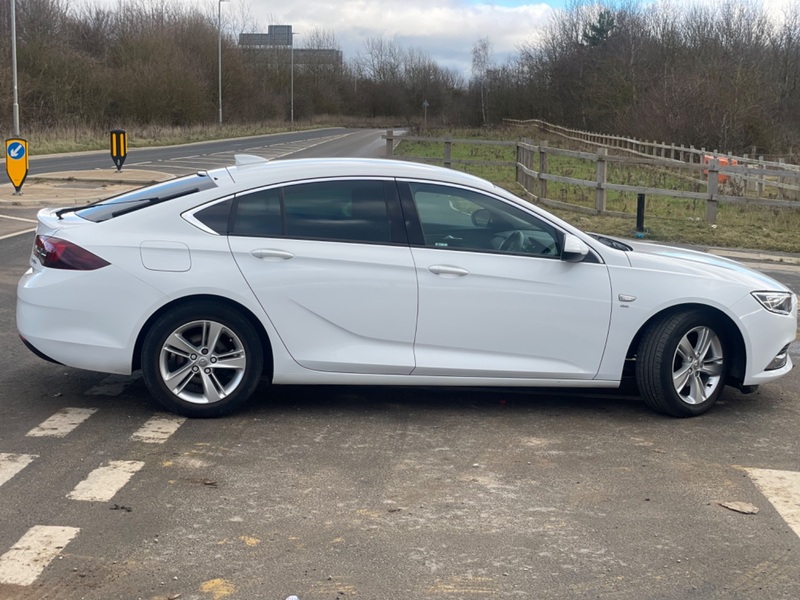 VAUXHALL INSIGNIA