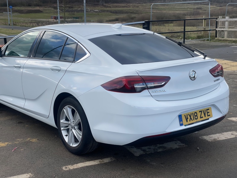 VAUXHALL INSIGNIA