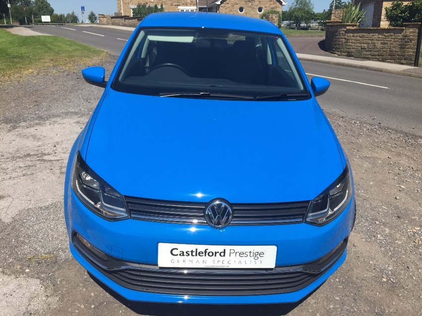 VOLKSWAGEN POLO