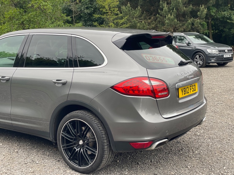 PORSCHE CAYENNE