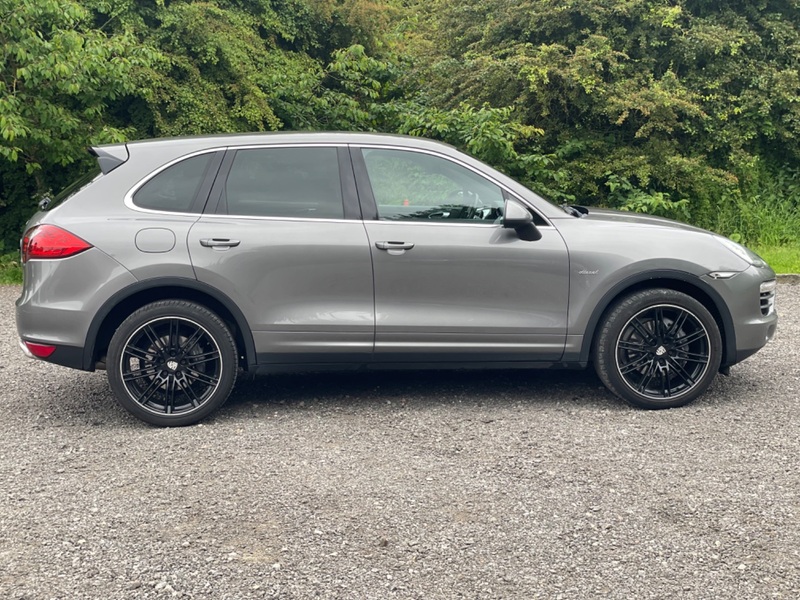 PORSCHE CAYENNE