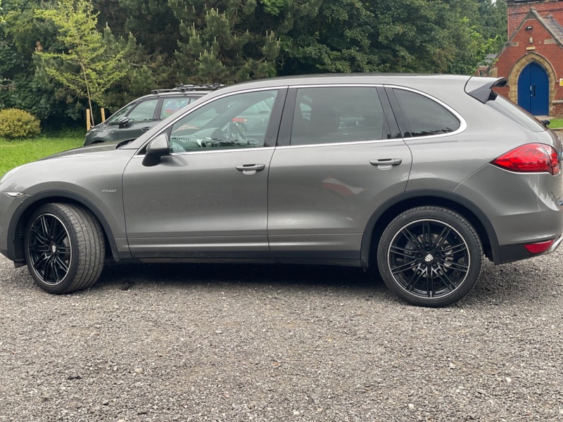 PORSCHE CAYENNE