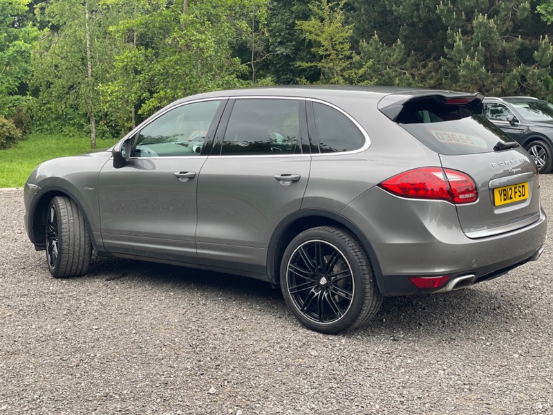 PORSCHE CAYENNE