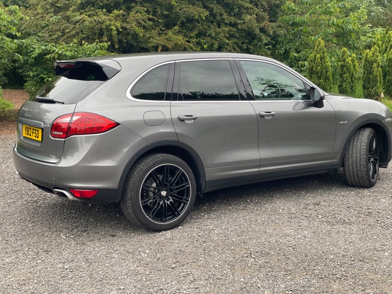 PORSCHE CAYENNE