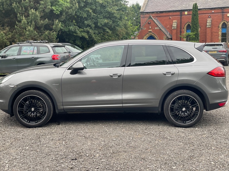 PORSCHE CAYENNE