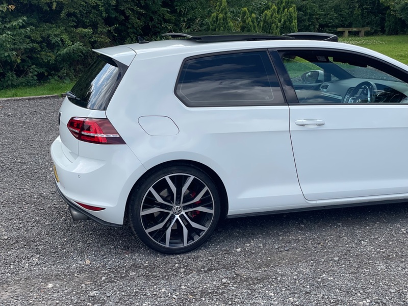 View VOLKSWAGEN GOLF GTI TSI